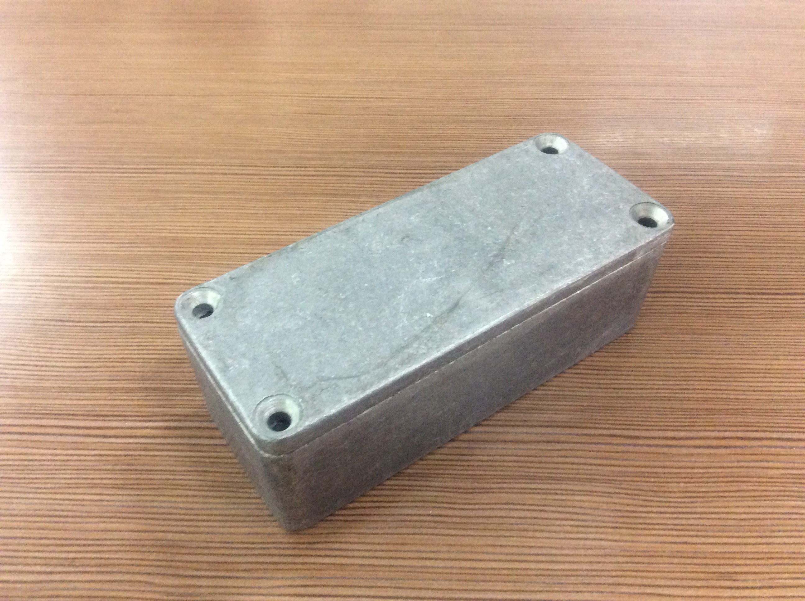 กล่องอลูมิเนียม 9.2x3.7x3.3 cm