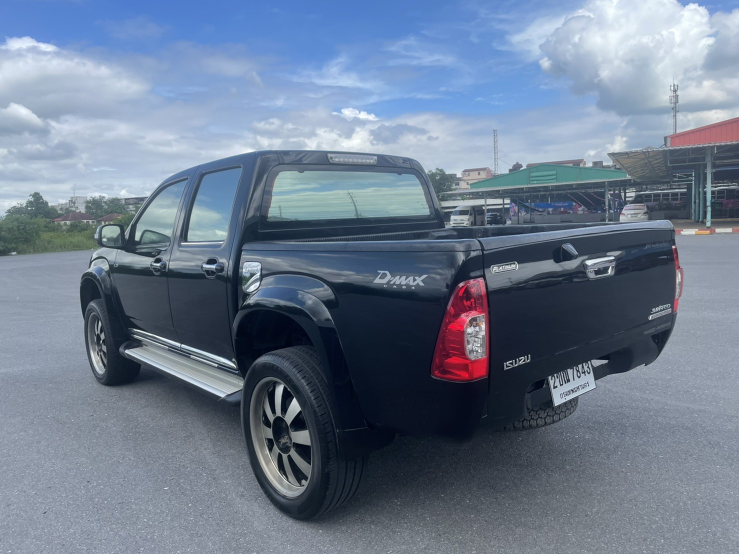 ISUZU DMAX Super Platinum Cab4 3.0LS VGS Turbo 4WD MT 2011