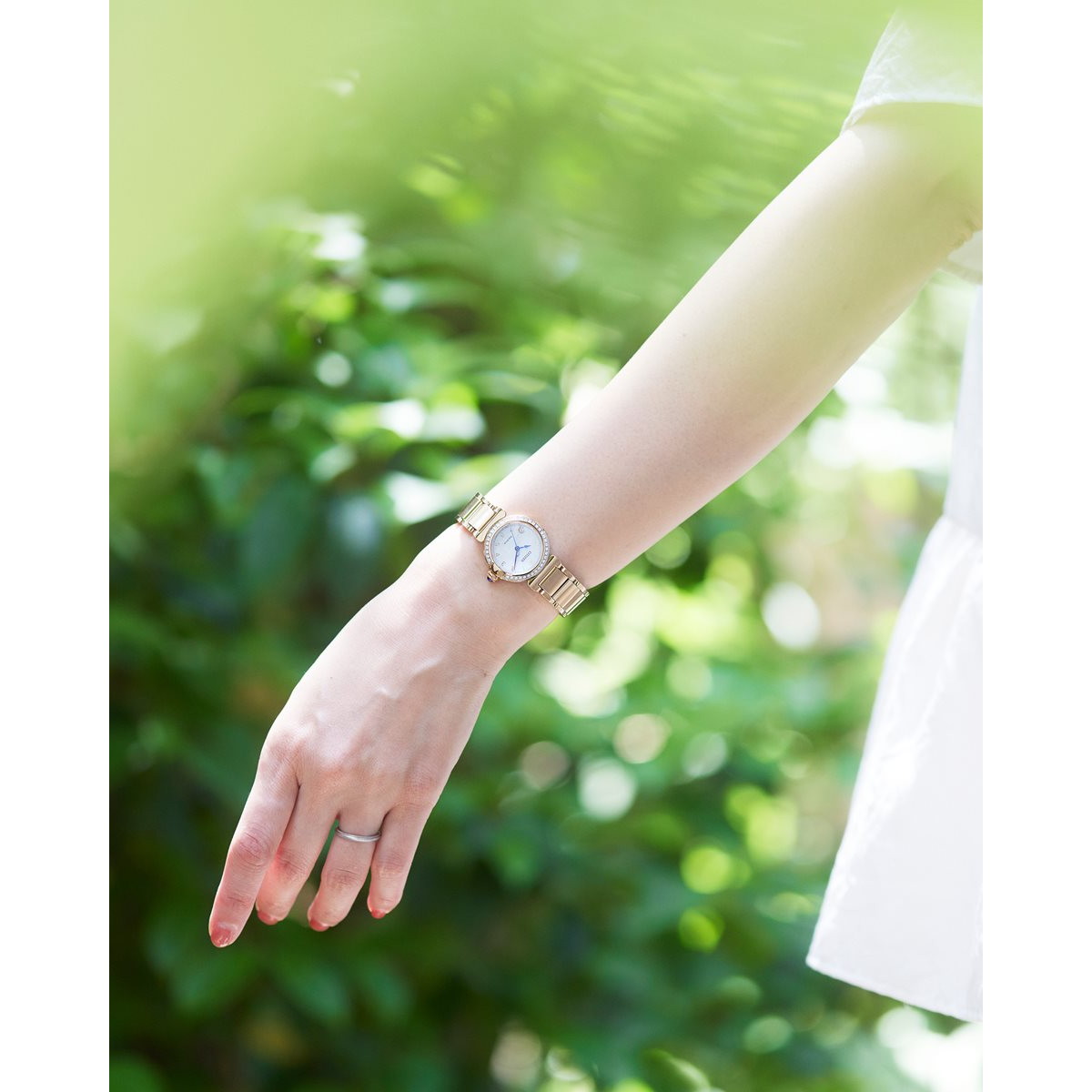 Citizen EM1123-89D นาฬิกาผู้หญิง Citizen L Mae Diamond: 40 Pcs Women's Watch