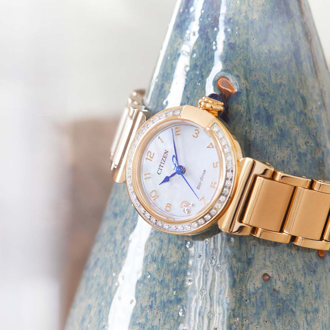 Citizen EM1123-89D นาฬิกาผู้หญิง Citizen L Mae Diamond: 40 Pcs Women's Watch