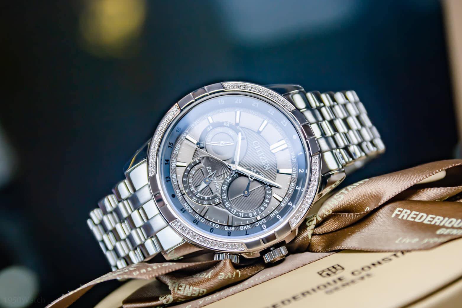 Citizen BU2080-51H นาฬิกาผู้ชาย Eco-Drive Calendrier World Time Men's Watch