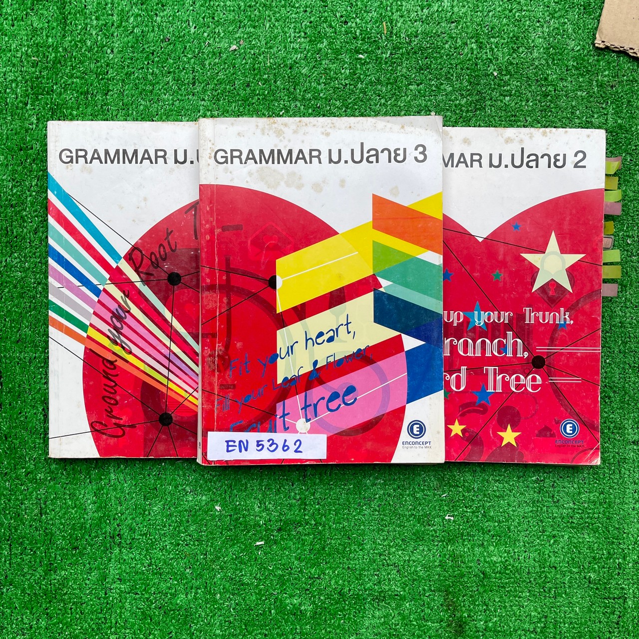 EN5362 [Enconcept] Grammar ม.ปลาย จดครบละเอียด ปากกาสี ลายมือสวย แบบฝึกหัดทำไม่ครบ แบบฝึกหัดมีเฉลยท้ายเล่ม * เล่ม 3 หนังสือสันแตก แต่ไม่หลุดออกจากเล่ม* ขายเหมา 3 เล่ม 400฿