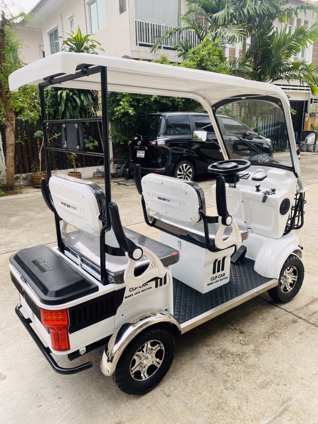 รถกอล์ฟไฟฟ้า 4 ล้อ 4 ที่นั่ง รุ่น M-04 ขับแบบพวงมาลัย