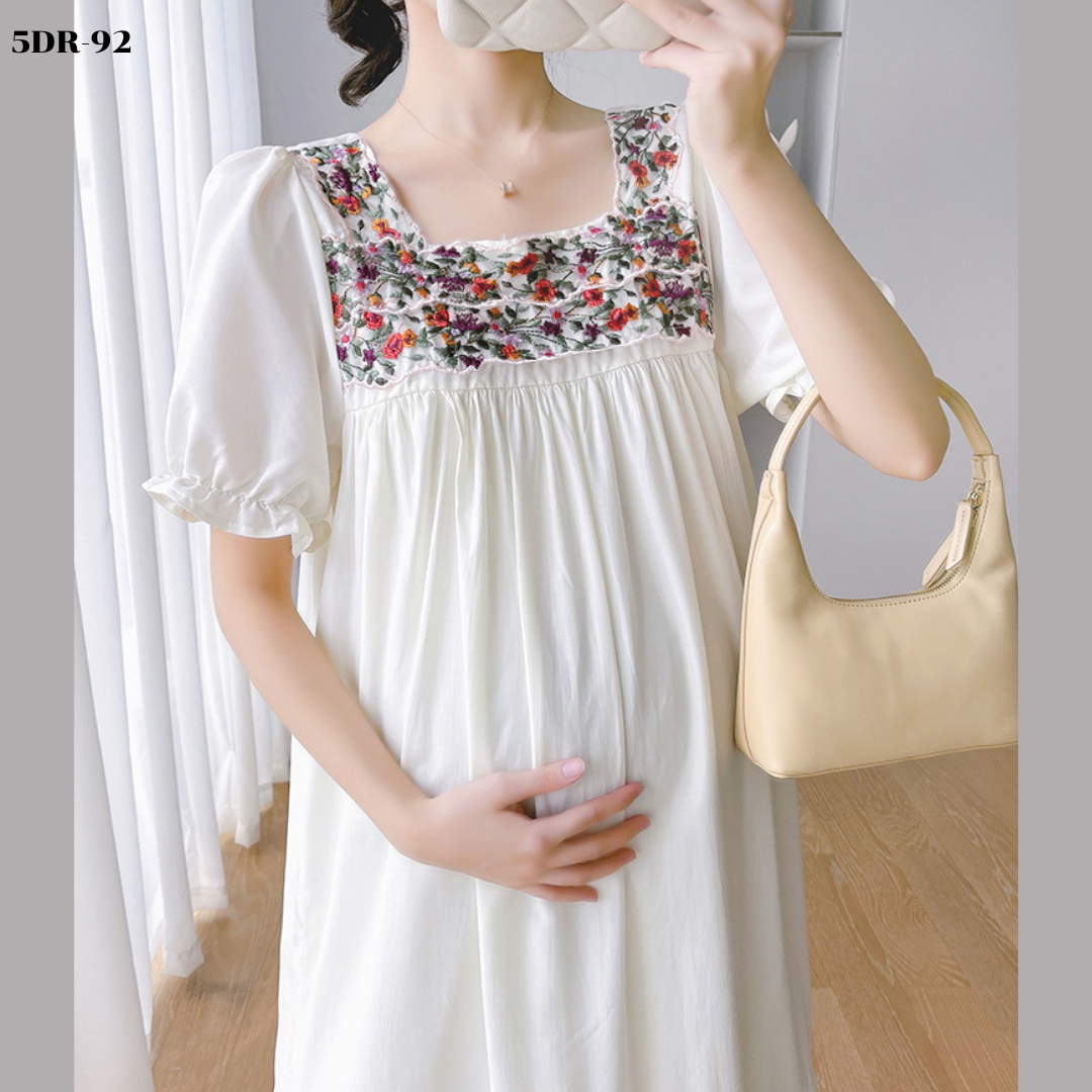 ชุดคลุมท้องแฟชั่นเกาหลี ช่วงอกไหมพรมโครเชต์ ลายน่ารัก รุ่นแถบใหญ่ สวยมาก ช่วงอื่นเป็นผ้าชีฟอง เบาสบายใส่แล้วไม่ร้อน มีซับใน M L XL XXL