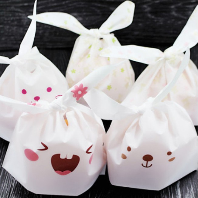 ถุงผูกหูกระต่าย ขนาด 13.5x22 ซม. แพ็คละ 47-50 ใบ (ชุดที่ 2/2)