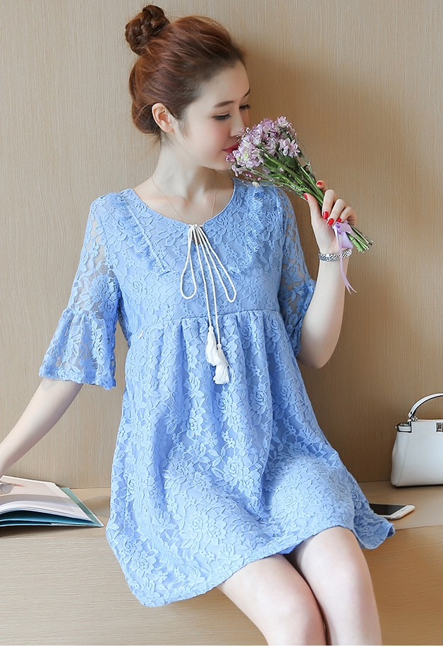 ชุดคลุมท้องเปิดให้นม ลูกไม้ มีเชือกช่วงคอ แขนระบายมีเชือกผูกหลังปรับขนาดครรภ์ M,L,XL,XXL