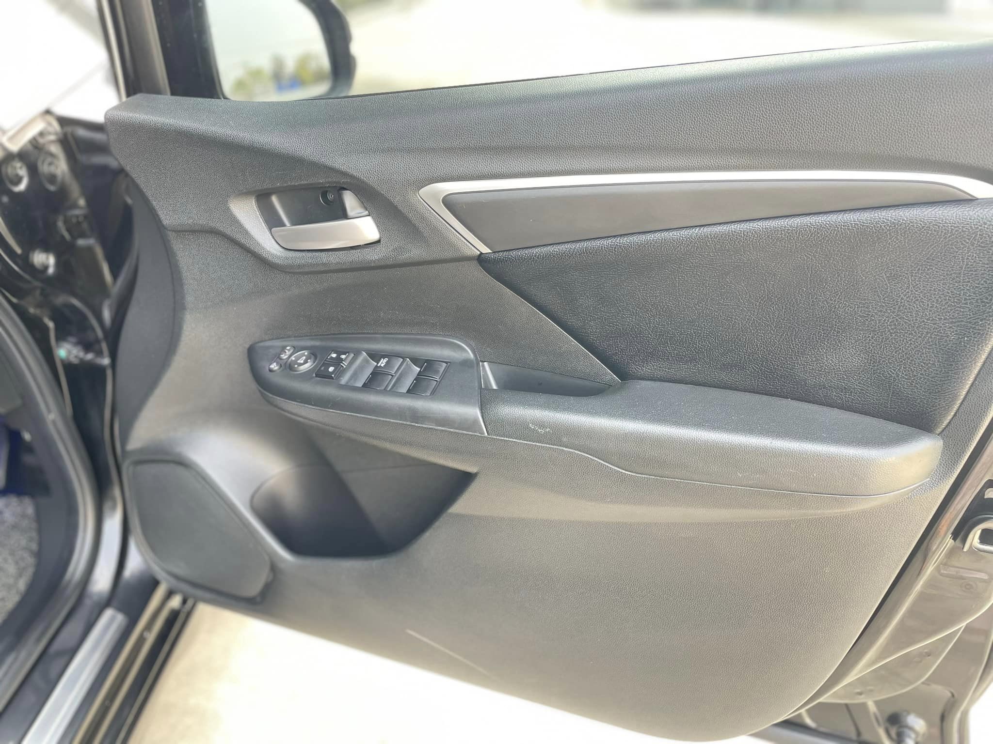 Honda Jazz GK 1.5SV AT 2016