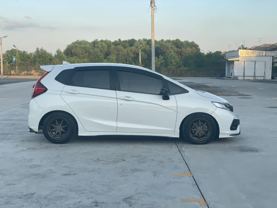 Honda Jazz GK 1.5RS AT 2017