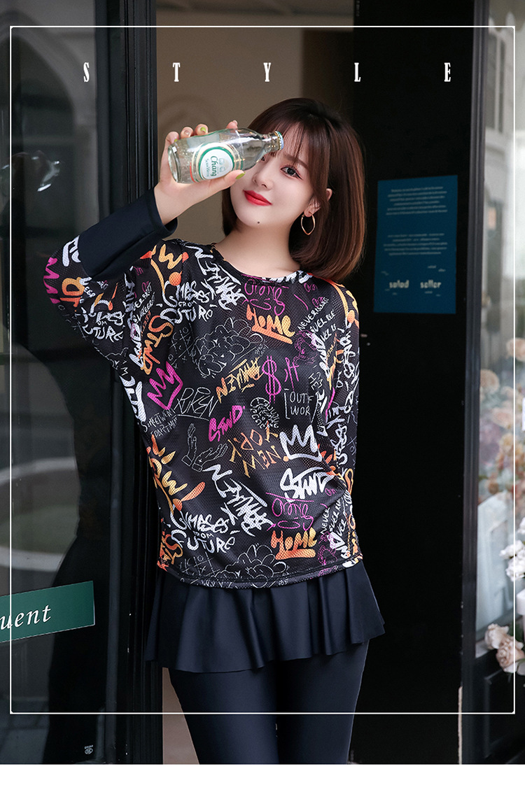 ชุดว่ายน้ำคนอ้วน 6xl แบบสปอร์ตพร้อมส่ง :ชุดว่ายน้ำไซส์ใหญ่สีดำแต่งลายอักศร set 3 ชิ้นมีบรา กางเกงขายาวติดกระโปรงระบายและเสื้อคลุม แบบสวยน่ารักมากๆจ้า:รอบอก40-50นิ้ว เอว32-44นิ้ว สะโพก40-52นิ้ว เสื้อคลุมรอบอกกว้าง52นิ้ว