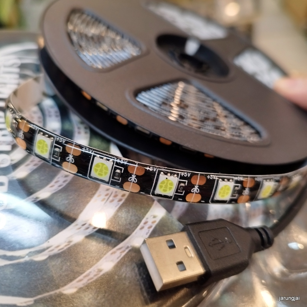 หลอดไฟ led แบบเส้น led strip light ไฟเส้น แถบไฟตกแกต่งแบบ usb mr.diy ยาว 5 เมตร แสงขาว