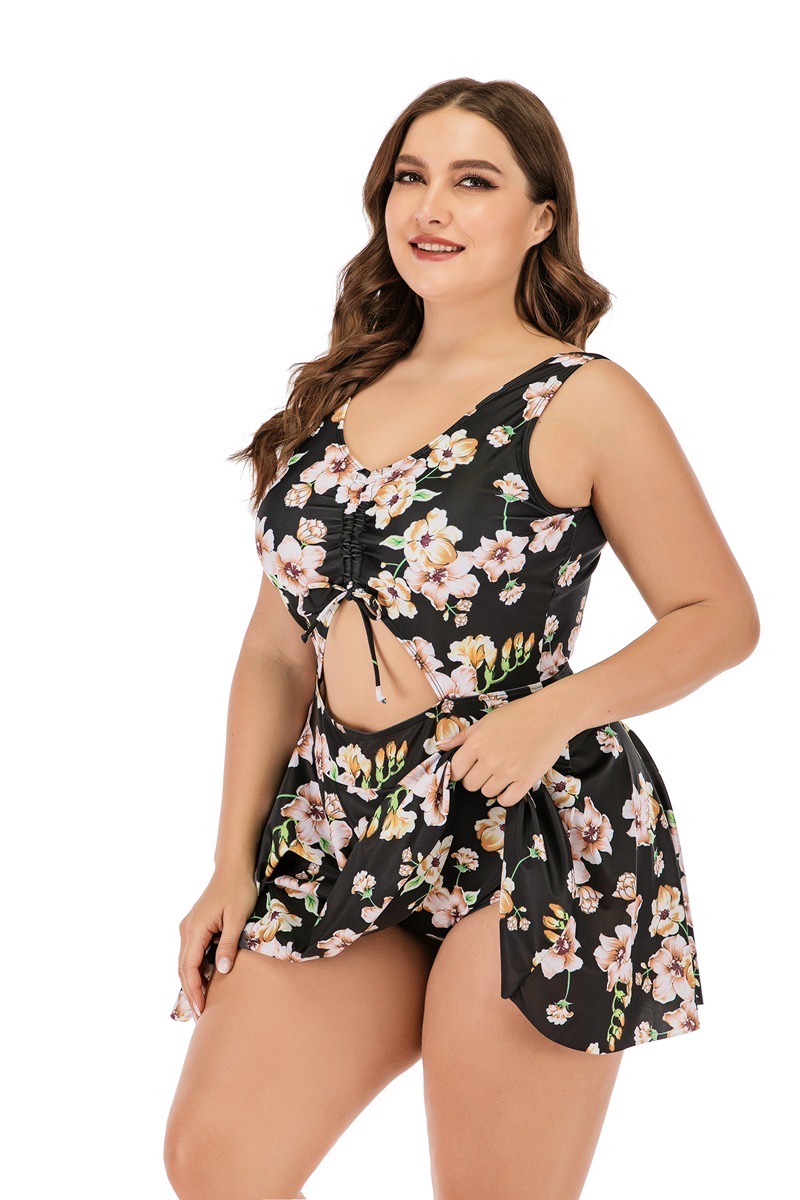 ชุดว่ายน้ำคนอ้วน พร้อมส่ง :ชุดว่ายน้ำไซส์ใหญ่สีดำแต่งลายดอกไม้ผูกโบว์ด้านหน้า มีกางเกงใส่ด้านในแบบสวย น่ารักมากๆจ้า:รอบอก46-58นิ้ว เอว42-54นิ้ว สะโพก46-58นิ้ว