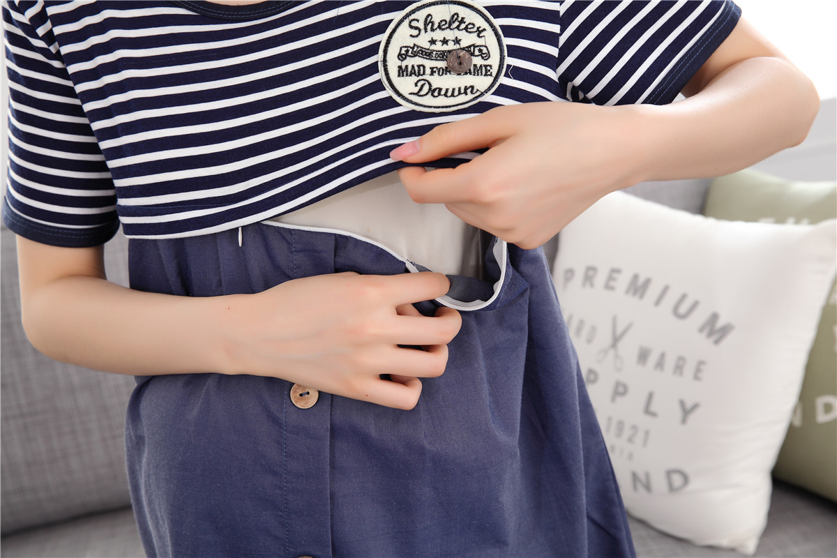 เดรสคลุมท้องเปิดให้นม ผ้ายืดนิ่มช่วงบน และผ้าฝ้ายสียีนส์สวย ประดับกระดุม น่ารักๆ ฟรีไซส์