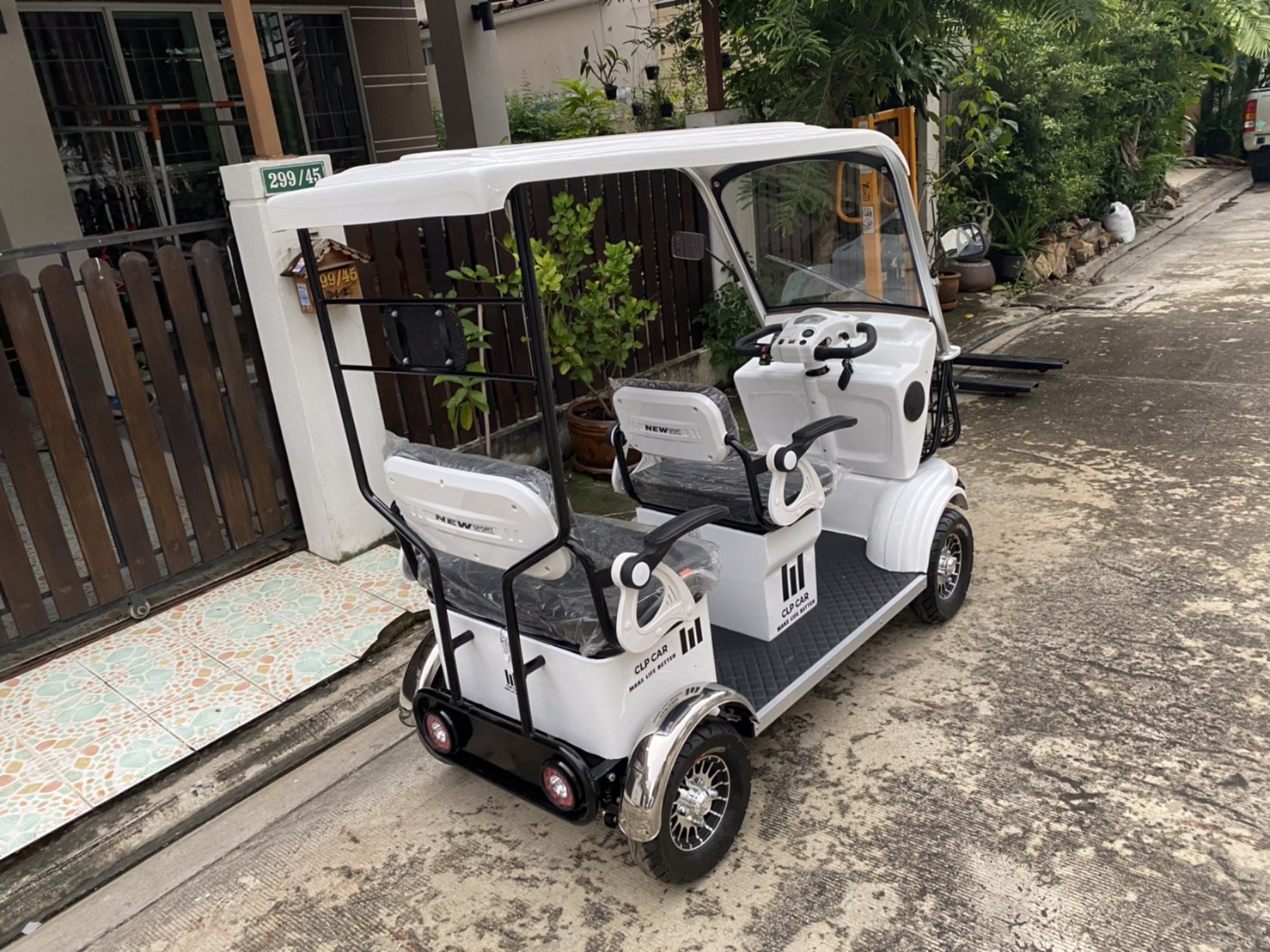 รถไฟฟ้า 4 ล้อ 3 ที่นั่ง รุ่น M-03 ยี่ห้อ CLP CAR ขับแฮนด์บิด ขาว
