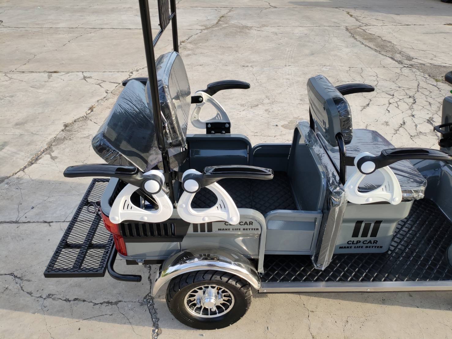 รถไฟฟ้า 4 ล้อ รุ่น M-01T 4-5 ที่นั่ง สีเทา