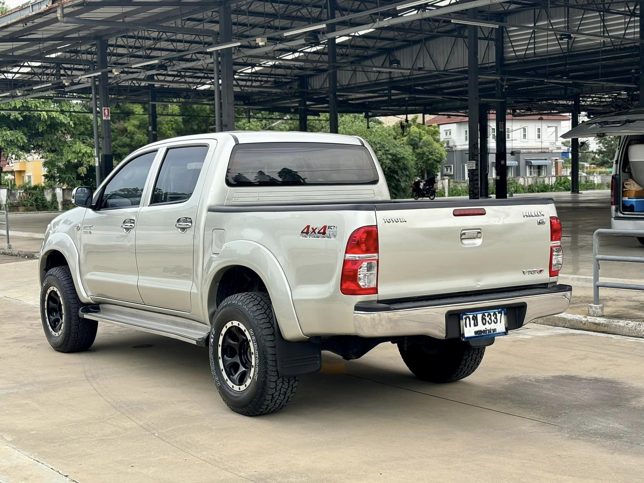 Toyota Hilux Vigo Double Cab 3.0G 4WD AT 2010