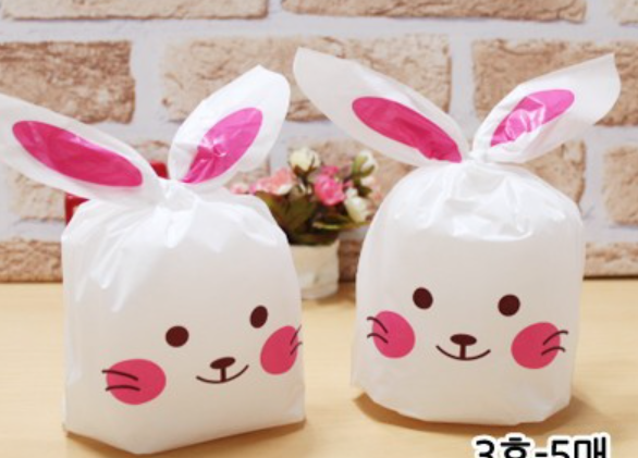 ถุงผูกหูกระต่าย ขนาด 13.5x22 ซม. แพ็คละ 47-50 ใบ (ชุดที่ 2/2)