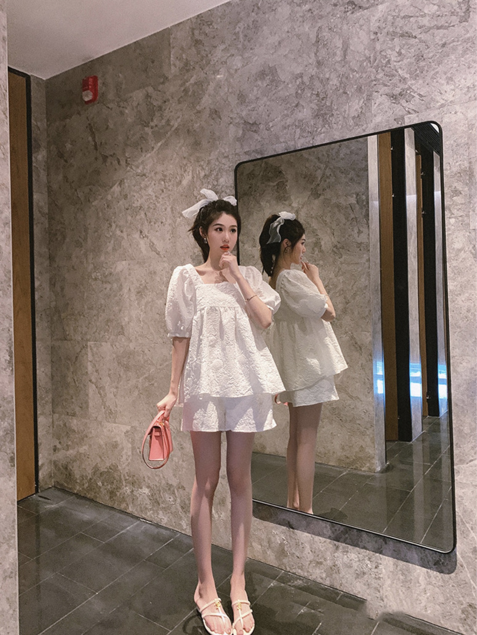 ชุดเสื้อคลุมท้อง+กางเกงขาสั้น สไตล์เกาหลี แขนตุ๊กตา ผ้าย่นนูน น่ารักมากๆ กางเกงปรับไซส์ได้ มีกระเป๋าข้าง M,L,XL,XXL