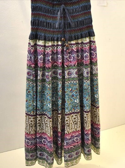 เสื้อผ้าแฟชั่นผู้หญิงพร้อมส่ง : เดรสสีม่วงแฟชั่น แต่งลายกราฟฟิกสีสดใส ใส่เป็นกระโปรงได้ แบบน่ารักมากๆจ้า