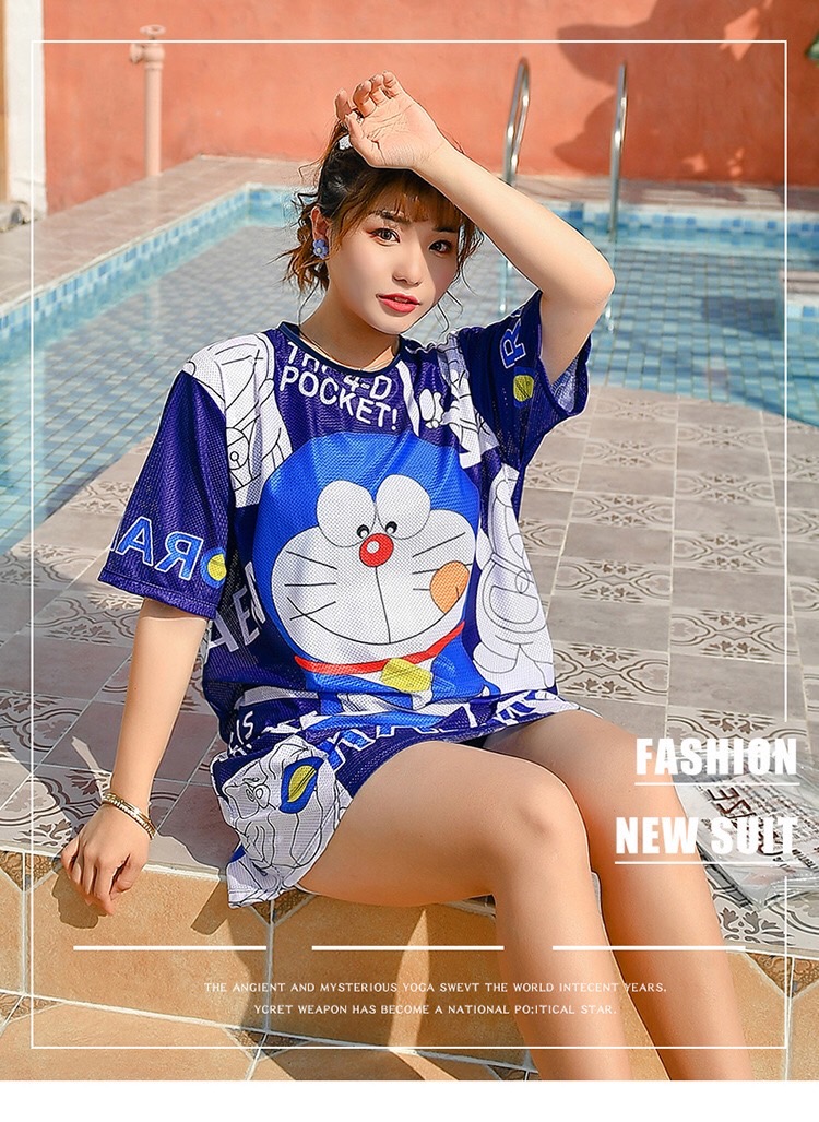 ชุดว่ายน้ำคนอ้วน 6xl พร้อมส่ง :ชุดว่ายน้ำไซส์ใหญ่ ชุดเที่ยวทะเลสีน้ำเงินแต่งลายการ์ตูน set 3 ชิ้น มีบรา กางเกงขาสั้นและเสื้อคลุม แบบสวยน่ารักมากๆจ้า :- รอบอก 40 - 50 นิ้ว - เอว 38 - 48 นิ้ว - สะโพก 42 - 54 นิ้ว - เสื้อคลุมรอบอกกว้าง 50 นิ้ว