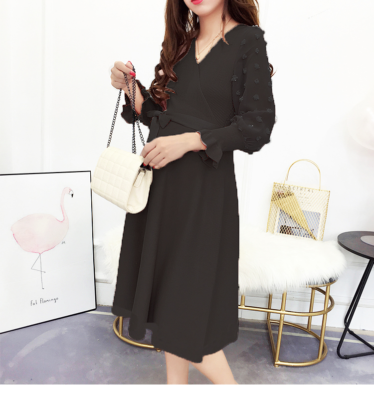 เดรสคลุมท้องแฟชัน ผ้ายืดเนื้อนิ่ม ช่วงแขนซีทรูประดับด้วยดอกไม้3มิติ ช่วงเอวผูกปรับขนาด ฟรีไซส์