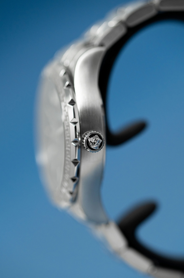 Versace V12020015 นาฬิกาผู้หญิง Hellenyium Quartz Swiss Made Women's Watch