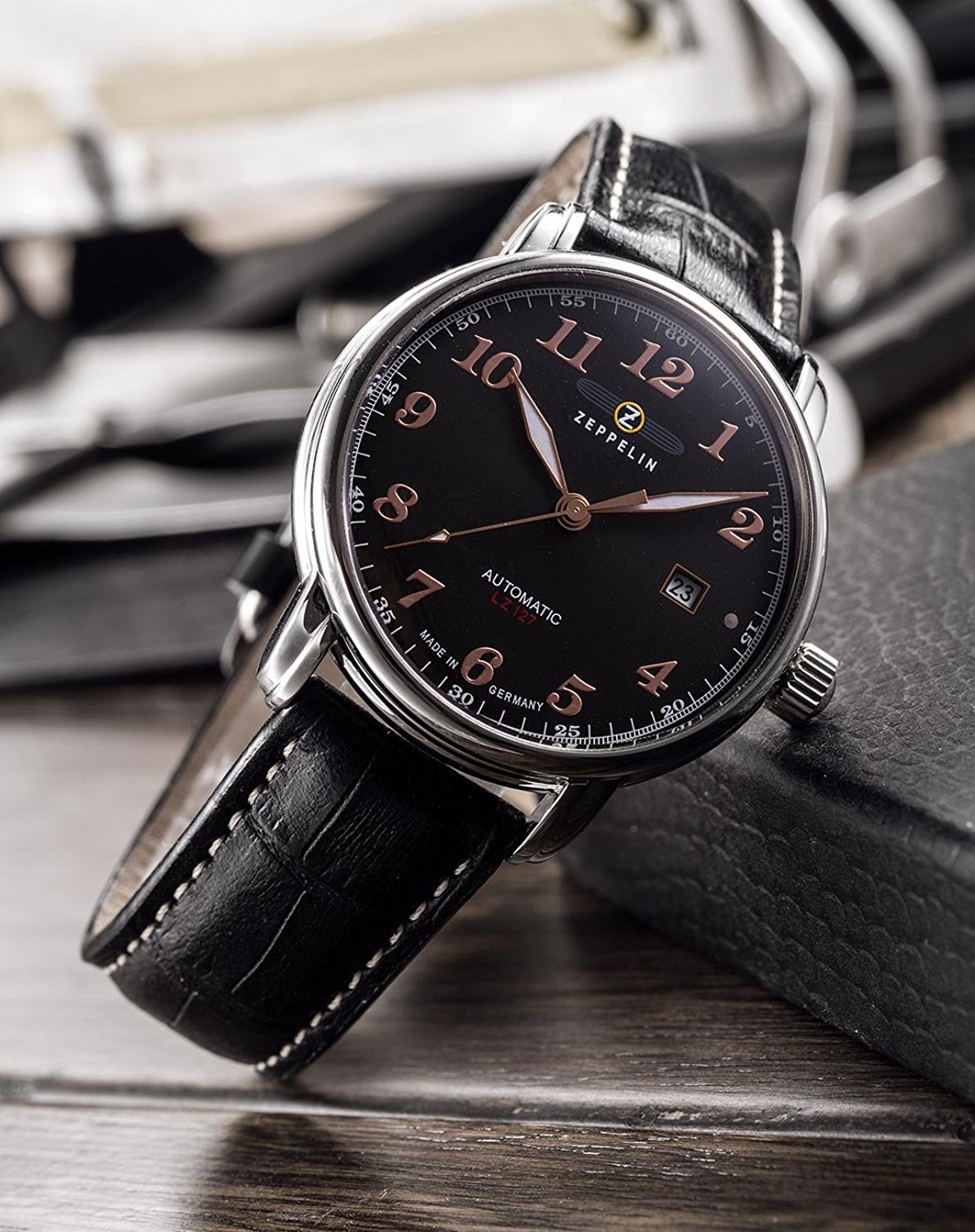 Zeppelin 7656-2 นาฬิกาผู้ชาย Zeppelin Model 7656-2, Series LZ127 Graf Automatic Men's Watch Made In Germany