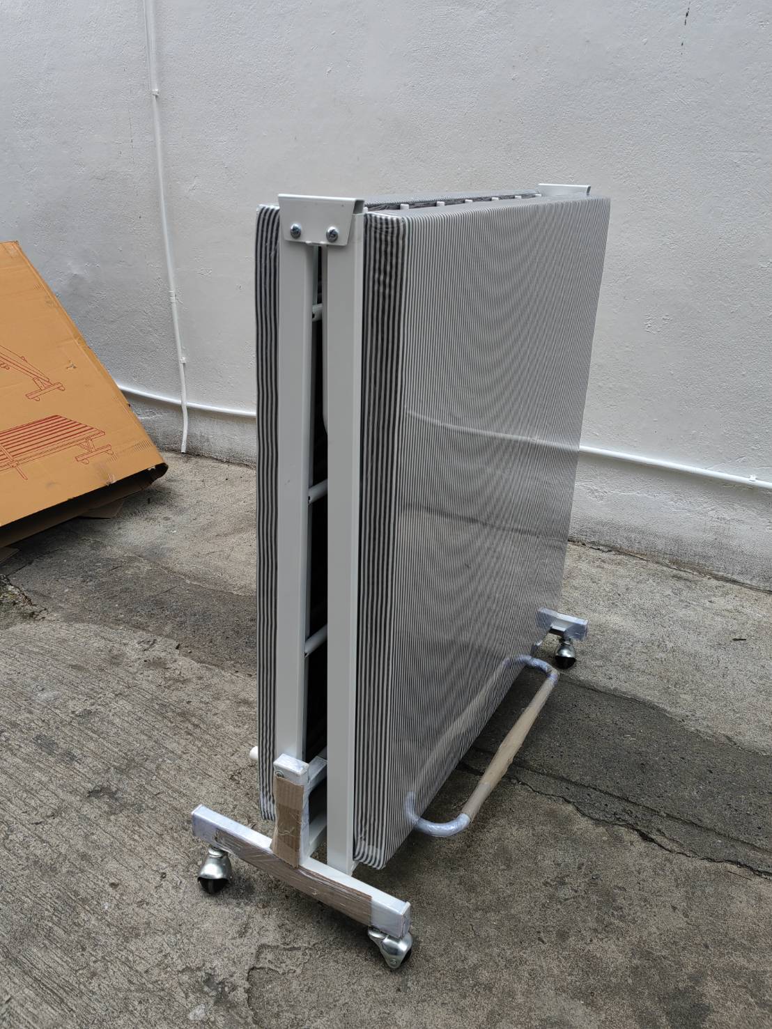 เตียงผู้ป่วยพับได้ เทา