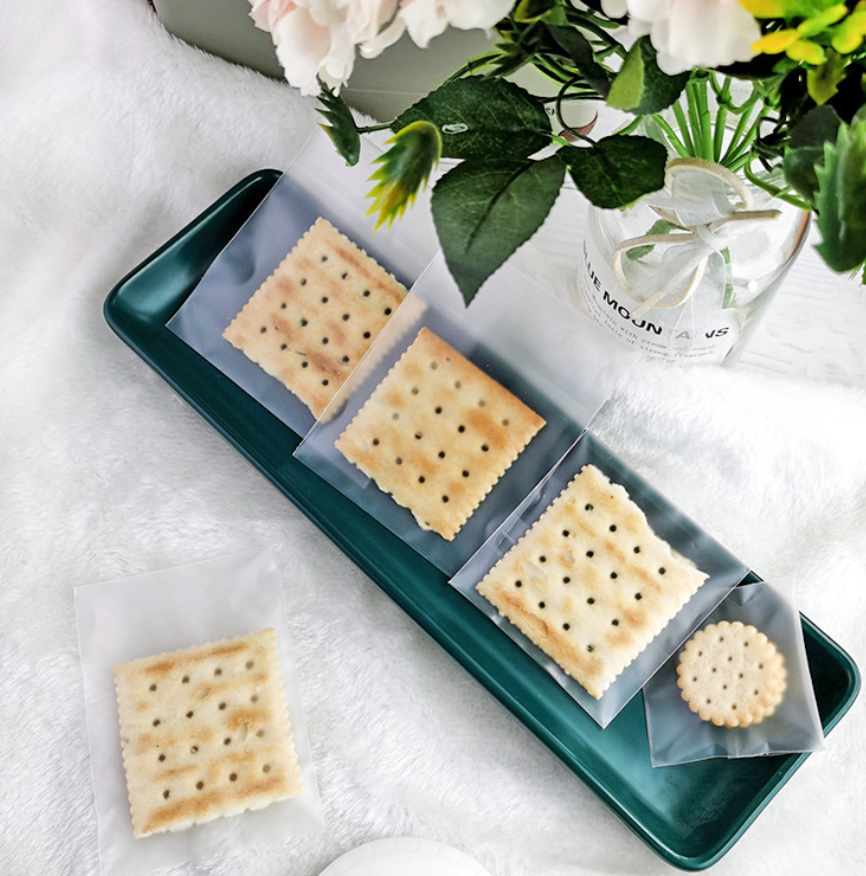 ถุงคุ๊กกี้ ฝากาว (ถุงใส ถุงขุ่น ถุงลายจุด) หลายขนาด จำนวน 95-100 ชิ้นต่อแพ็ค