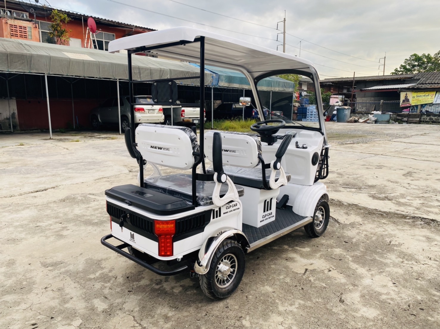 รถกอล์ฟไฟฟ้า 4 ล้อ 4 ที่นั่ง รุ่น M-04 ขับแบบพวงมาลัย