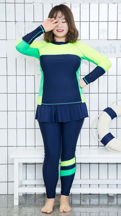 ชุดว่ายน้ำแบบสปอร์ตพร้อมส่ง :ชุดว่ายน้ำไซส์ใหญ่สีน้ำเงินเขียวแขนขายาว. กางเกงขายาวแต่งกระโปรงระบาย แบบเก๋น่ารักมากๆจ้า:รายละเอียดไซส์คลิกเลยจ้า