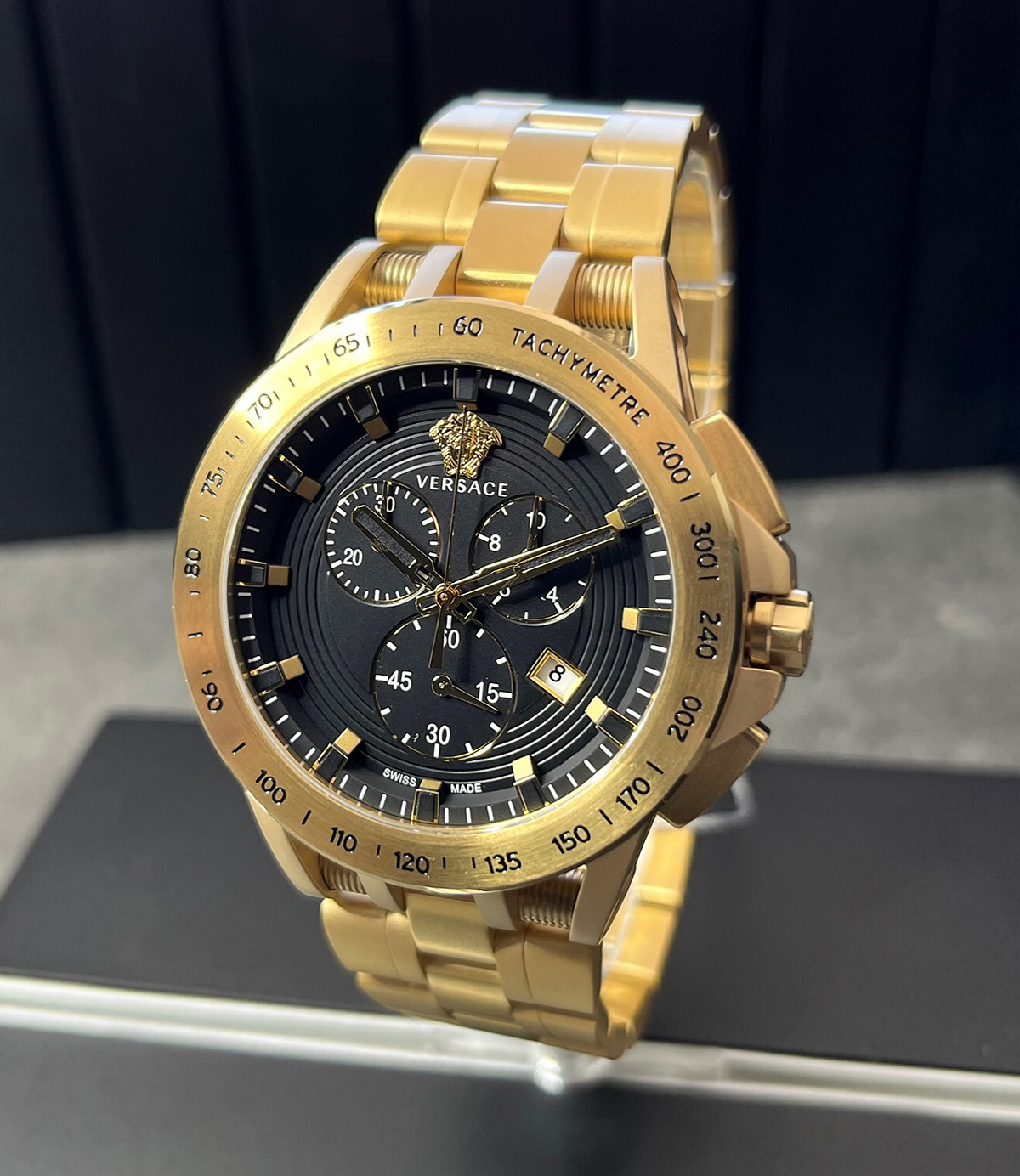 Versace VE3E00821 นาฬิกาผู้ชาย Chrono Quartz Men's Watch