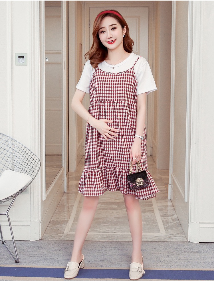 เอี๊ยมกระโปรงคลุมท้องลายน่ารัก ชายกระโปรงทำระบาย มาพร้อมเสื้อยืดสีขาวเนื้อนิ่ม M,L,XL,XXL