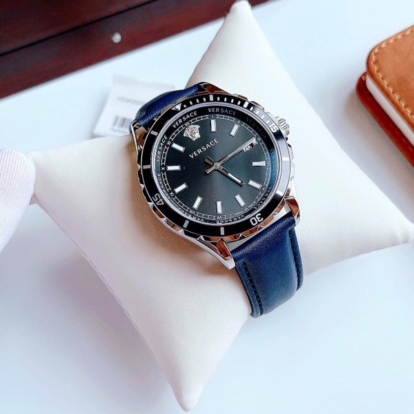 Versace VE3A00220 นาฬิกาผู้ชาย Hellenyium Quartz Men's Watch