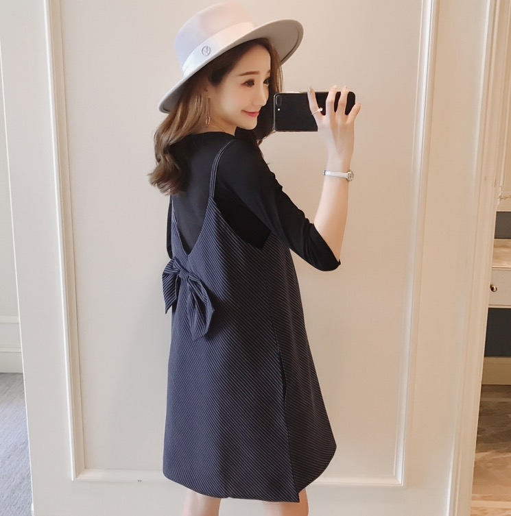 เอี๊ยมคนท้อง+เสื้อยืดแขน4 ส่วน ผ้าเนื้อดี ติดโบว์ใหญ่ด้านหลัง ลายผ้าพรางหุ่นอย่างดีค่ะ M,L,XL,XXL