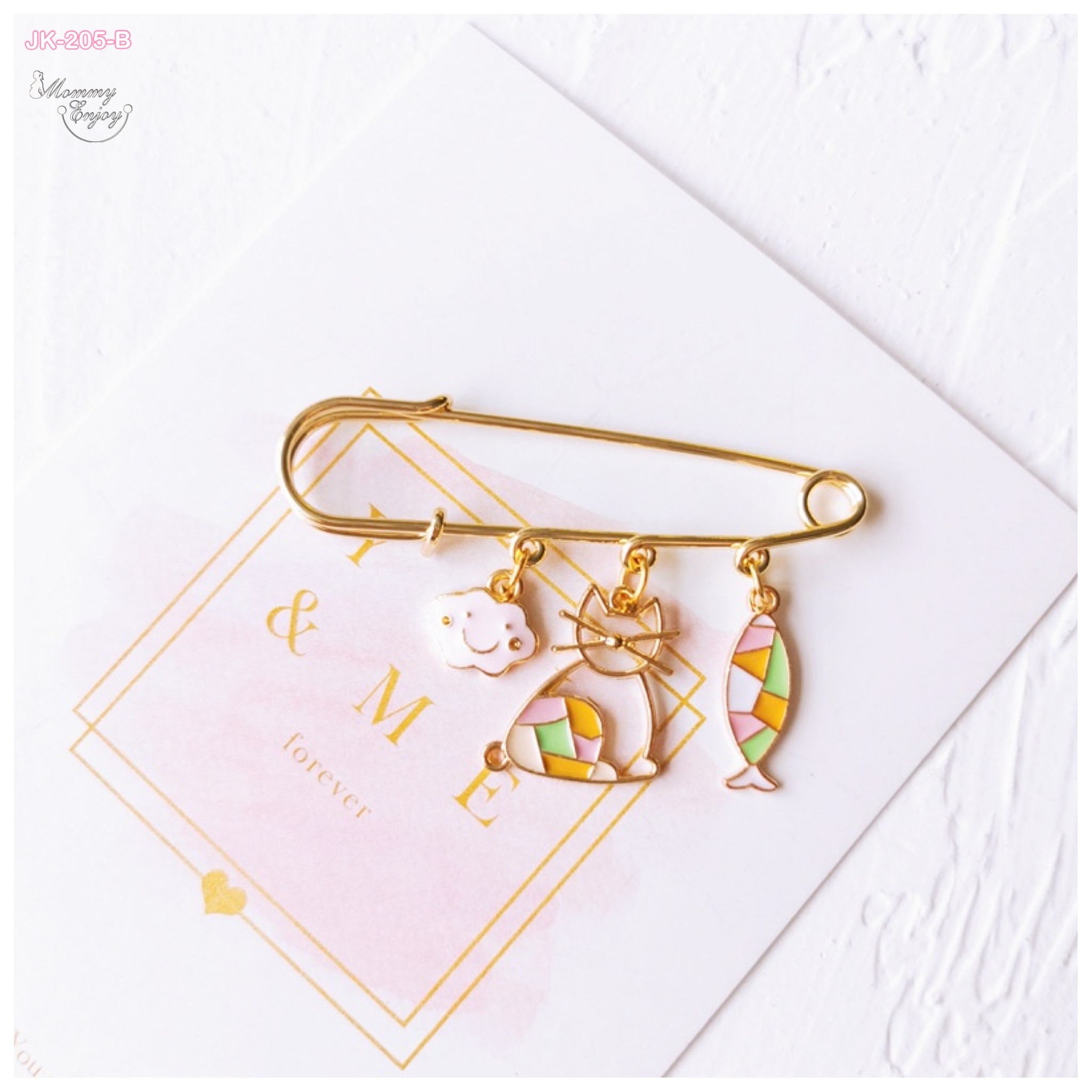 เข็มกลัดติดชุด ติดเพื่อความสวย หรือติดเพื่อความเชื่อสวยลงตัว เซต เมฆน้อย