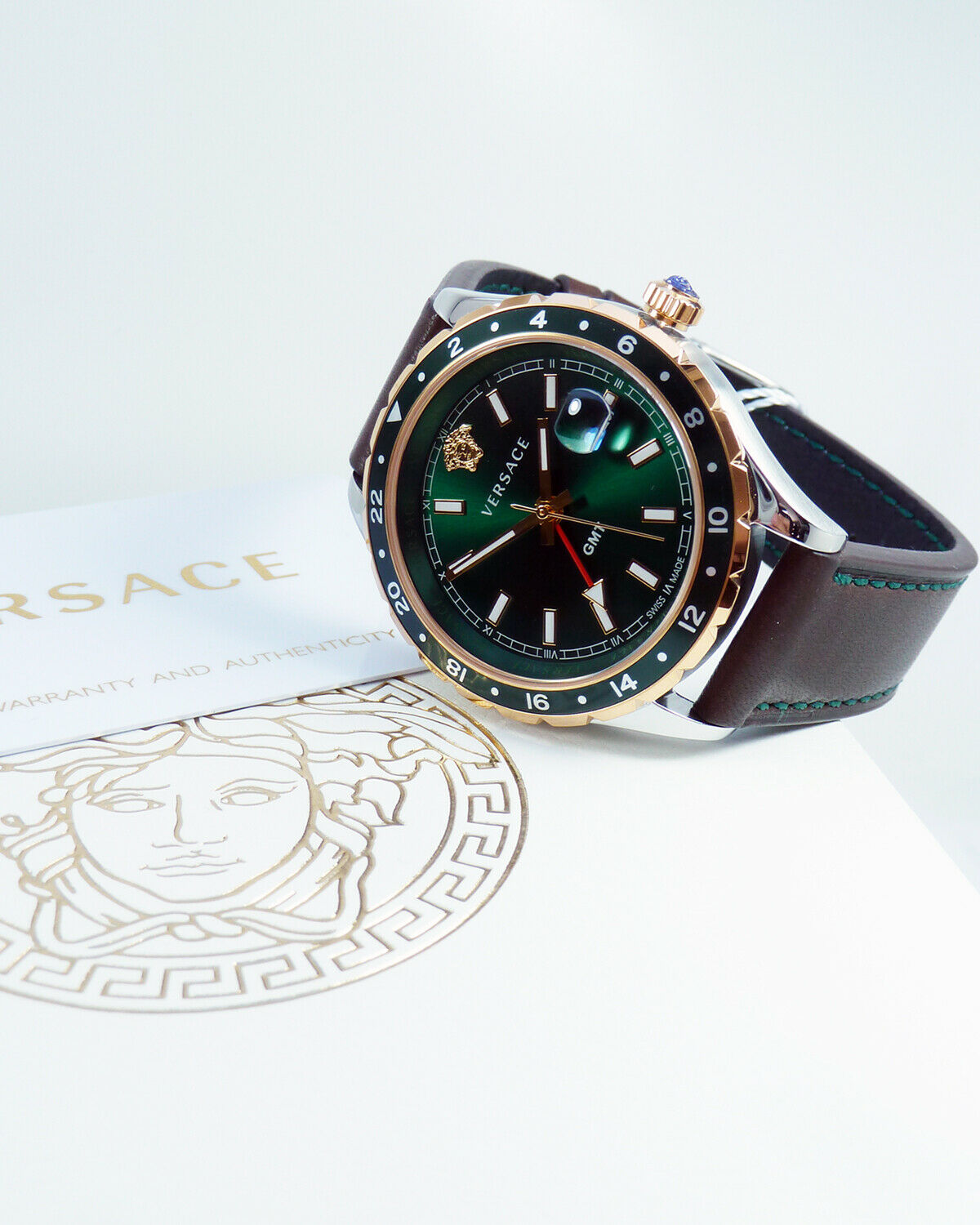 Versace V11090017 นาฬิกาผู้ชาย Hellenyium GMT Quartz Men's Watch