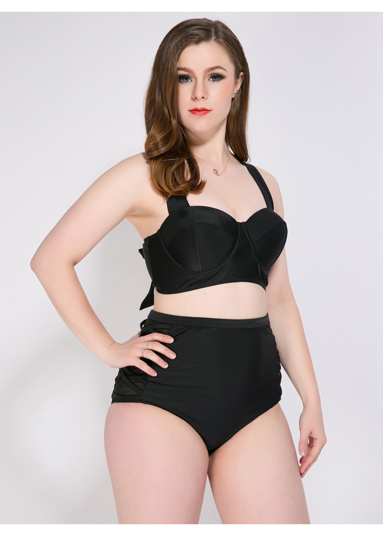 ชุดว่ายน้ำทูพีชคนอ้วน พร้อมส่ง :ชุดว่ายน้ำไซส์ใหญ่สีดำผูกโบว์ด้านหลังและแต่งถักที่กางเกง แบบเก๋สวยมากๆจ้า:รอบอก42-50นิ้ว เอว36-44นิ้ว สะโพก40-52นิ้วจ้า