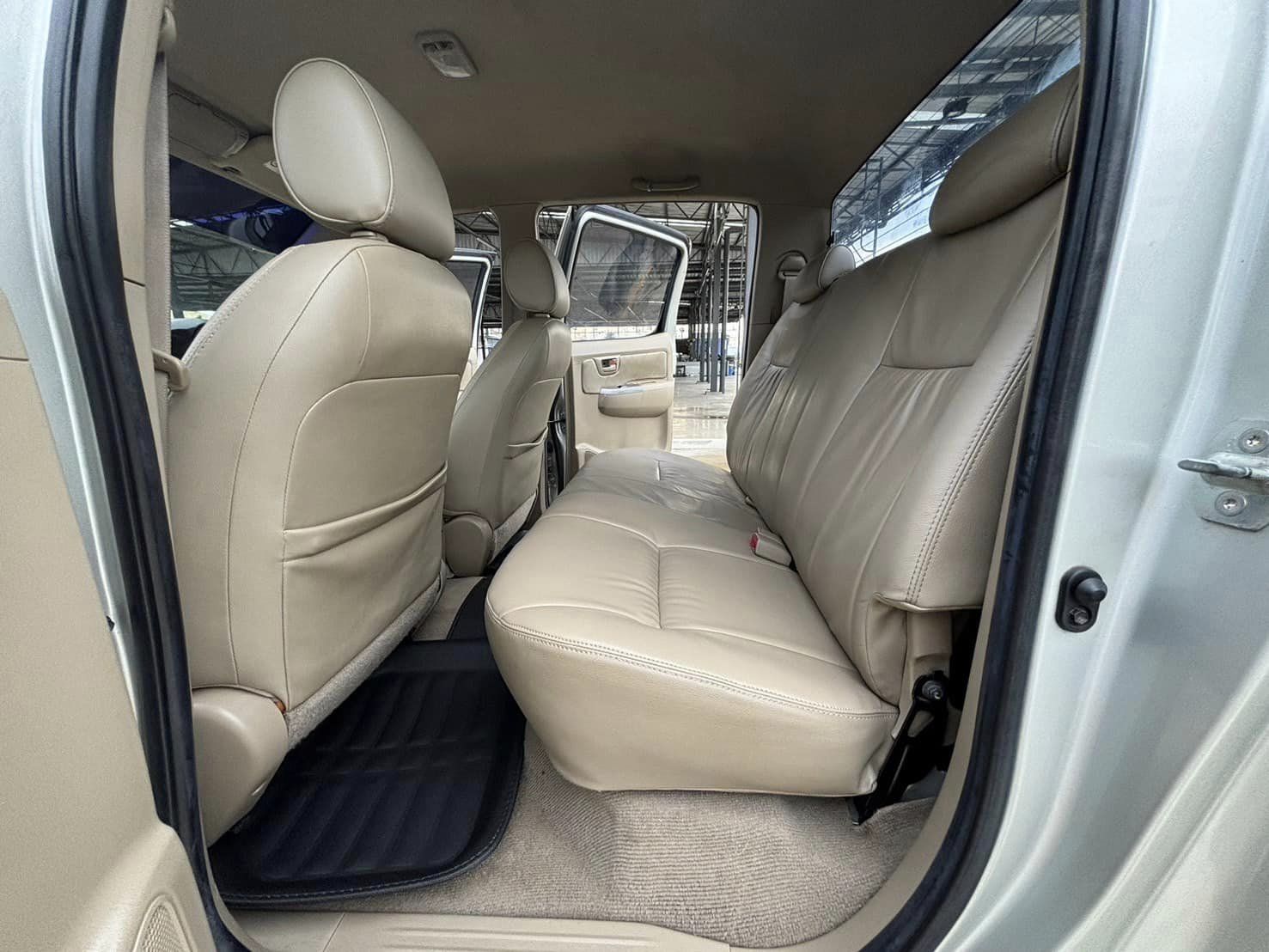 Toyota Hilux Vigo Double Cab 3.0G 4WD AT 2010