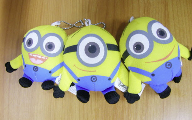 พวงกุญแจตุ๊กตา Minion ชุด 3 ตัว ขนาด 3.5 นิ้ว