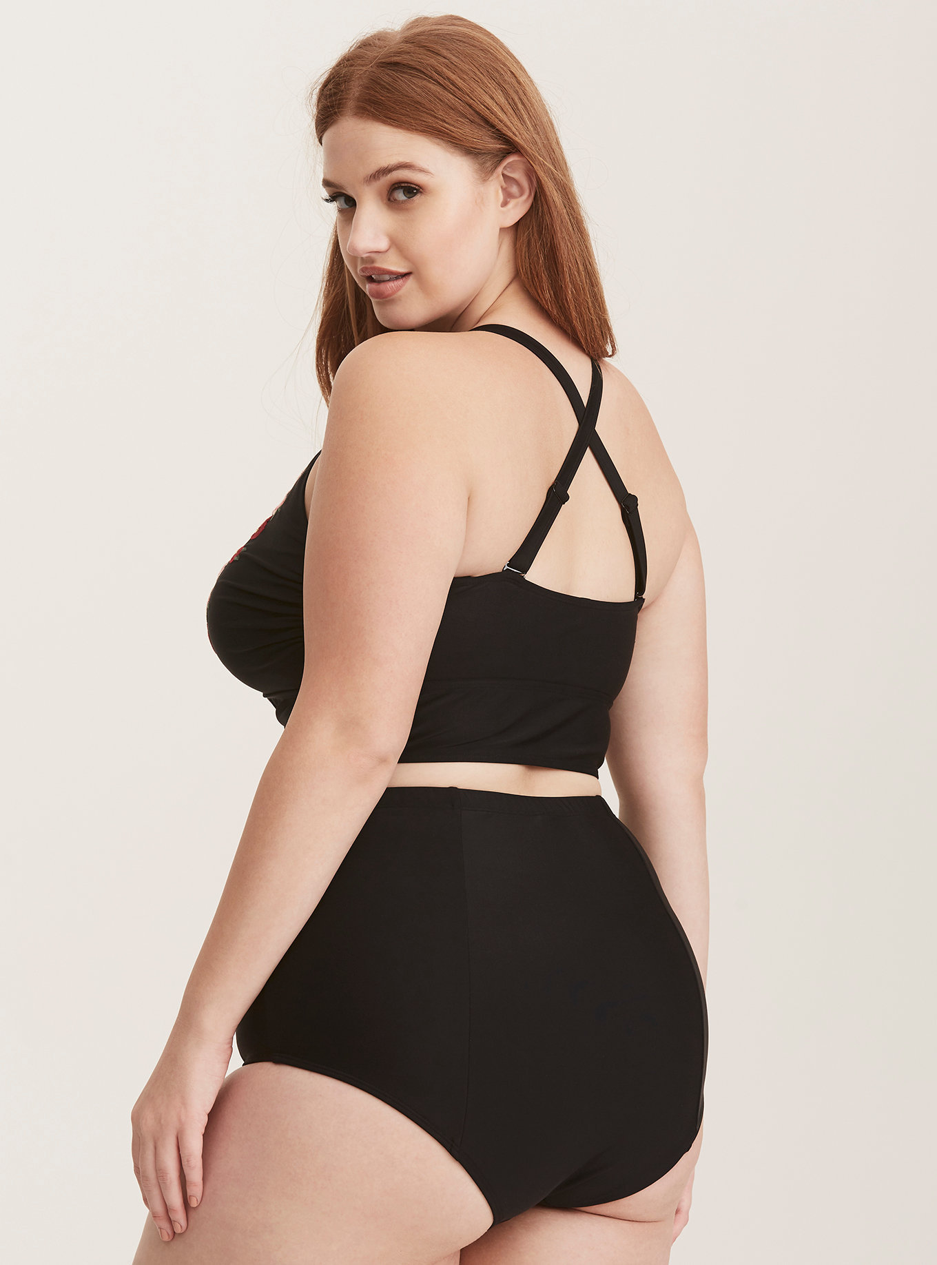 ชุดว่ายน้ำทูพีช ไซส์ใหญ่ พร้อมส่ง :ชุดว่ายน้ำคนอ้วนสีดำแต่งลายดอกไม้สีสันสดใสแบบเก๋ sexy มากๆจ้า:รอบอก38-46นิ้ว เอว38-46นิ้ว สะโพก42-48นิ้วจ้า