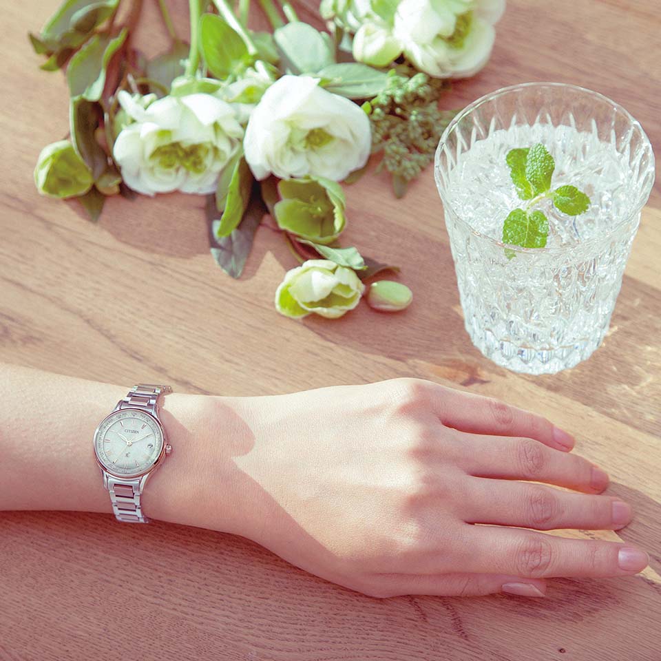 Citizen EC1165-51W นาฬิกาผู้หญิง xC Radio-Controlled Eco-Drive Titanium Women's Watch