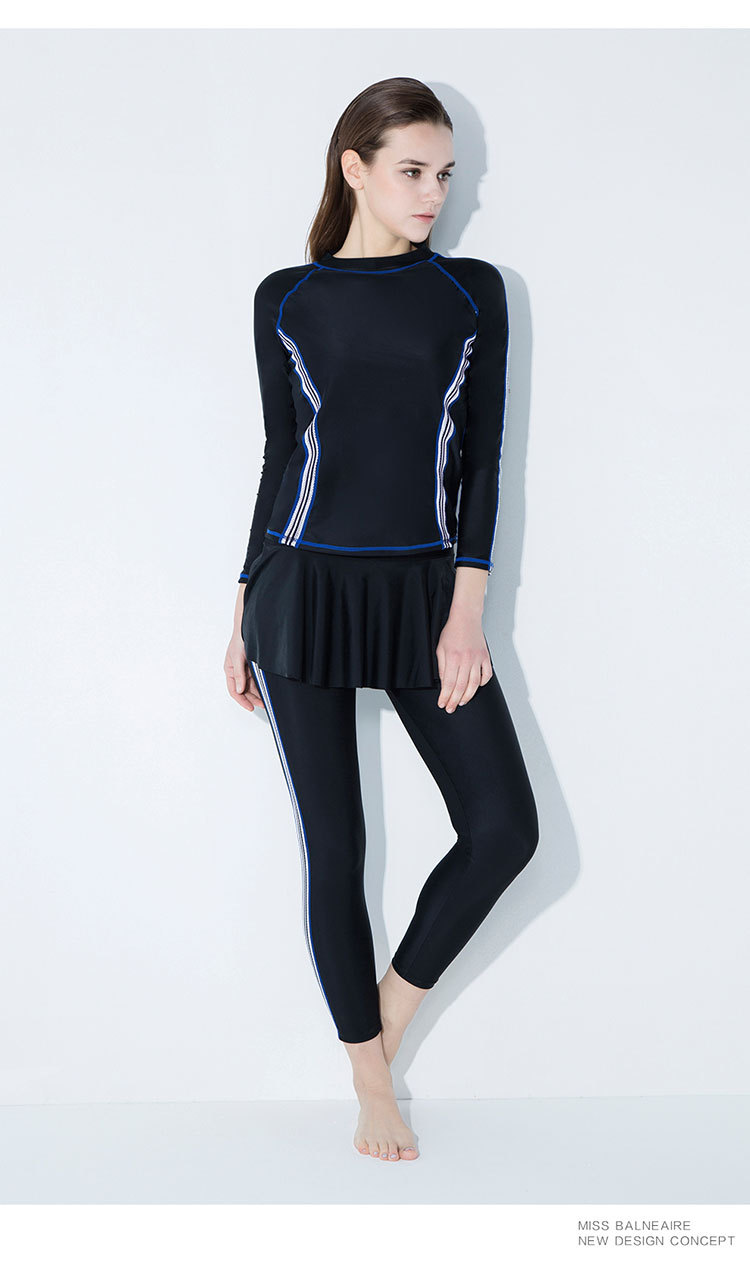 ชุดว่ายน้ำคนอ้วน แบบสปอร์ตพร้อมส่ง : ชุดว่ายน้ำไซส์ใหญ่สีดำแขนขายาวแต่งลายทาง. กางเกงขายาวแต่งกระโปรงระบาย แบบสวยมากๆจ้า:รอบอก32-40นิ้ว เอว28-38นิ้ว สะโพก34-44นิ้ว