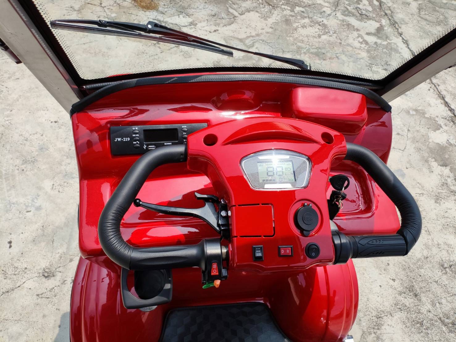 รถไฟฟ้า 4 ล้อ 6 ที่นั่ง (คนไซส์ใหญ่) รุ่น M-01ฺB BIG PLUS ยี่ห้อ CLP CAR ขับแฮนด์บิด