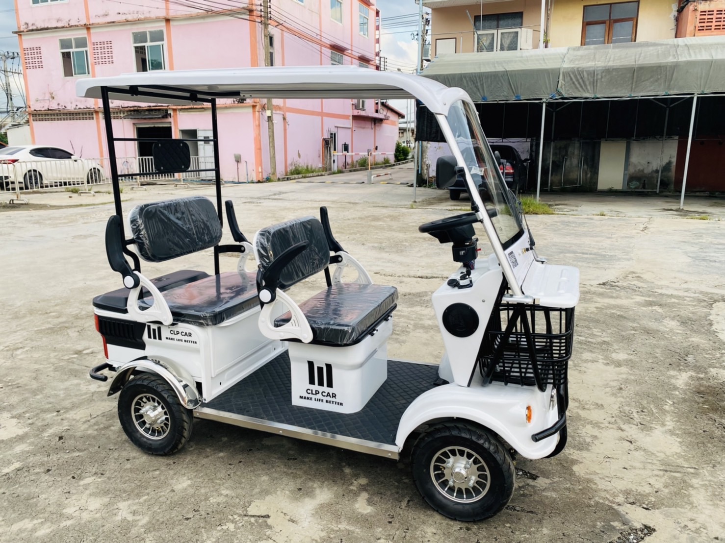 รถกอล์ฟไฟฟ้า 4 ล้อ 4 ที่นั่ง รุ่น M-04 ขับแบบพวงมาลัย