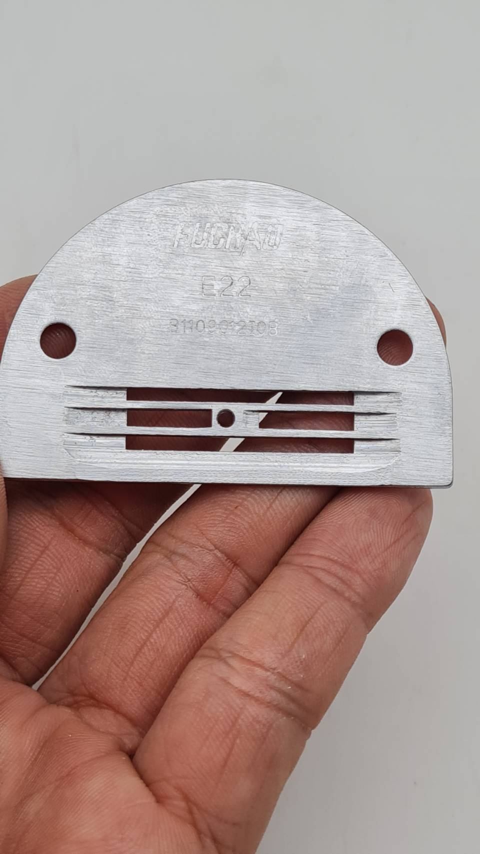 แป้นฟันจักรสำหรับจักรอุตสาหกรรมเข็มเดี่ยวสำหรับงานเย็บผ้าทั่วไป Plate Feed dog