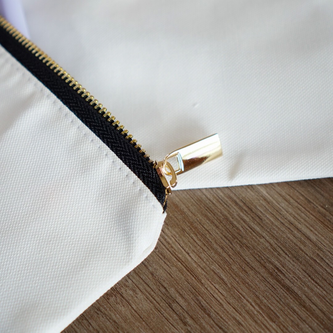 ซองซิปผ้าแคนวาส ผ้าดิบ ซิปฟันเหล็กสีทอง Made To Order