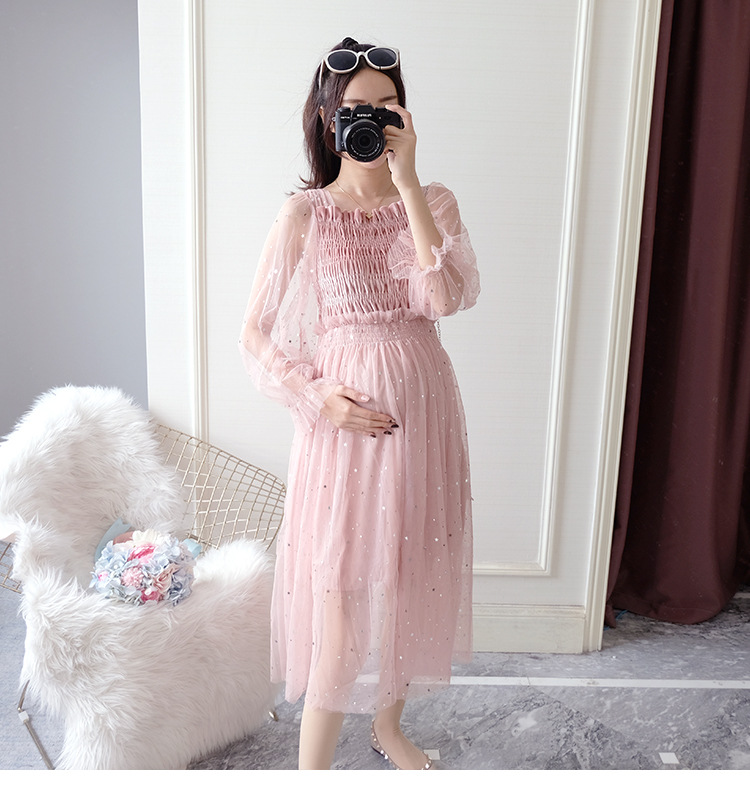 เดรสคลุมท้องแฟชั่นแขนซีทรู ช่วงอกสม๊อค ประดับด้วยดาวฟรุ้งฟริ้ง มีซับใน น่ารักมาก M L XL,XXL