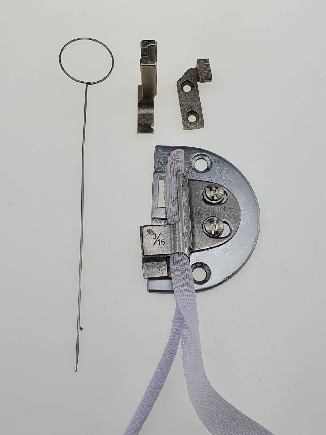 ซองกลับไส้ไก่จักรเย็บผ้าอุตสาหกรรมสำหรับทำสายกุ๊น เย็บไส้ไก้เสร็จโดยไม่ต้องมากลับในภายหลัง