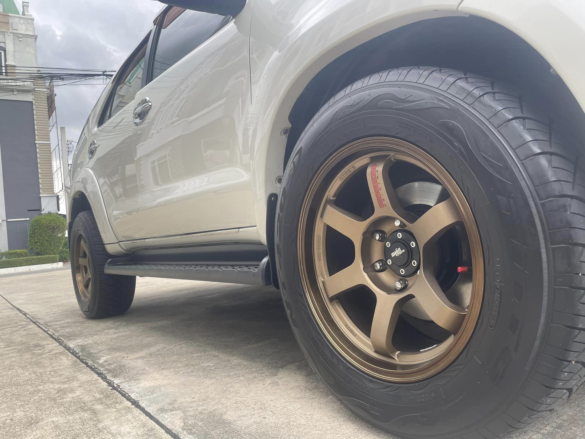 Toyota Fortuner Champ 3.0V VN Turbo เกียร์ออโต้ ปี2012 2012