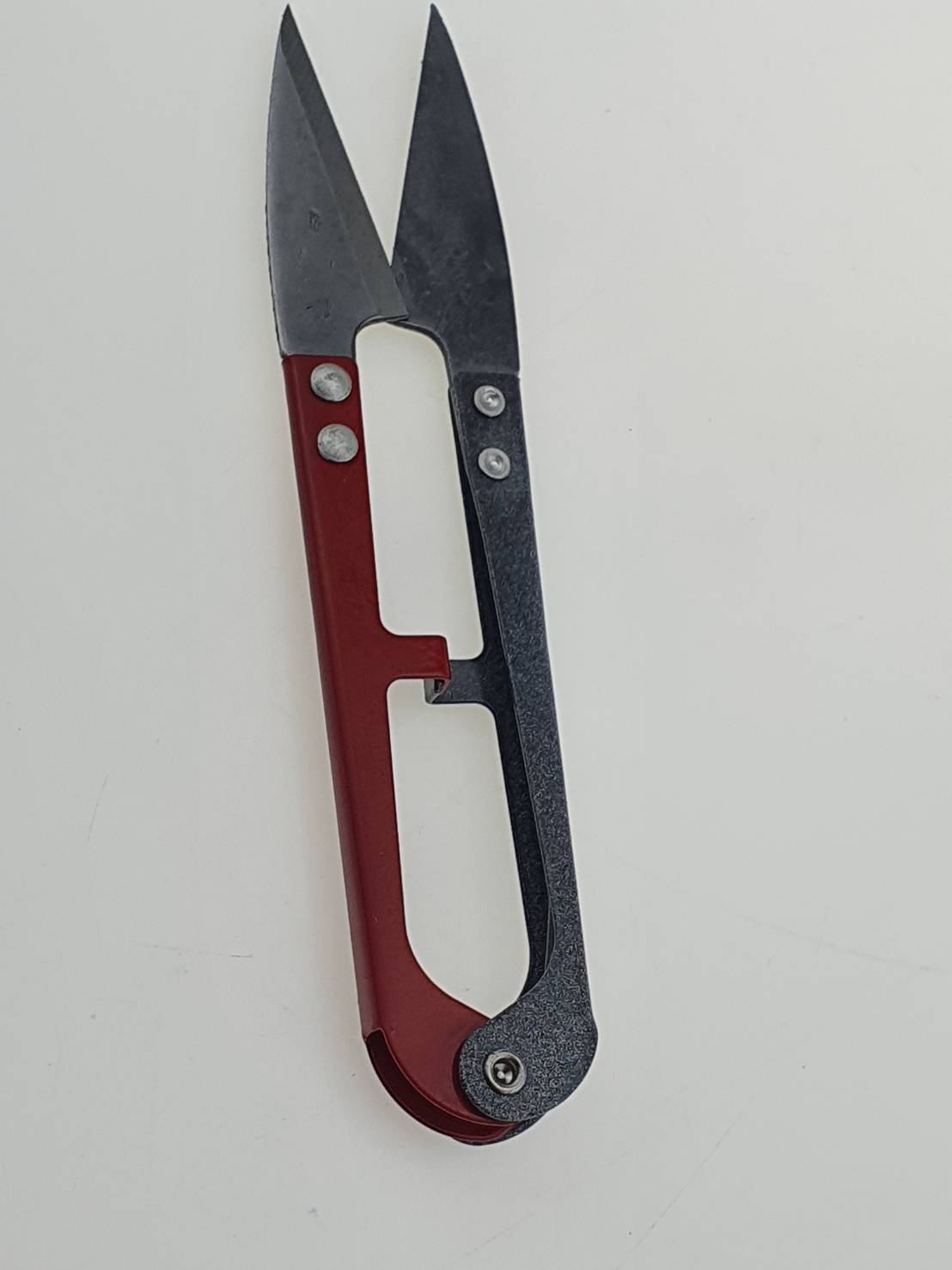 กรรไกรตัดด้าย กรรไกรก้ามปู กรรไกรขลิบด้ายกรรไกรสำหรับช่างเย็บผ้า และงาน DIY คมและใช้งานสะดวก